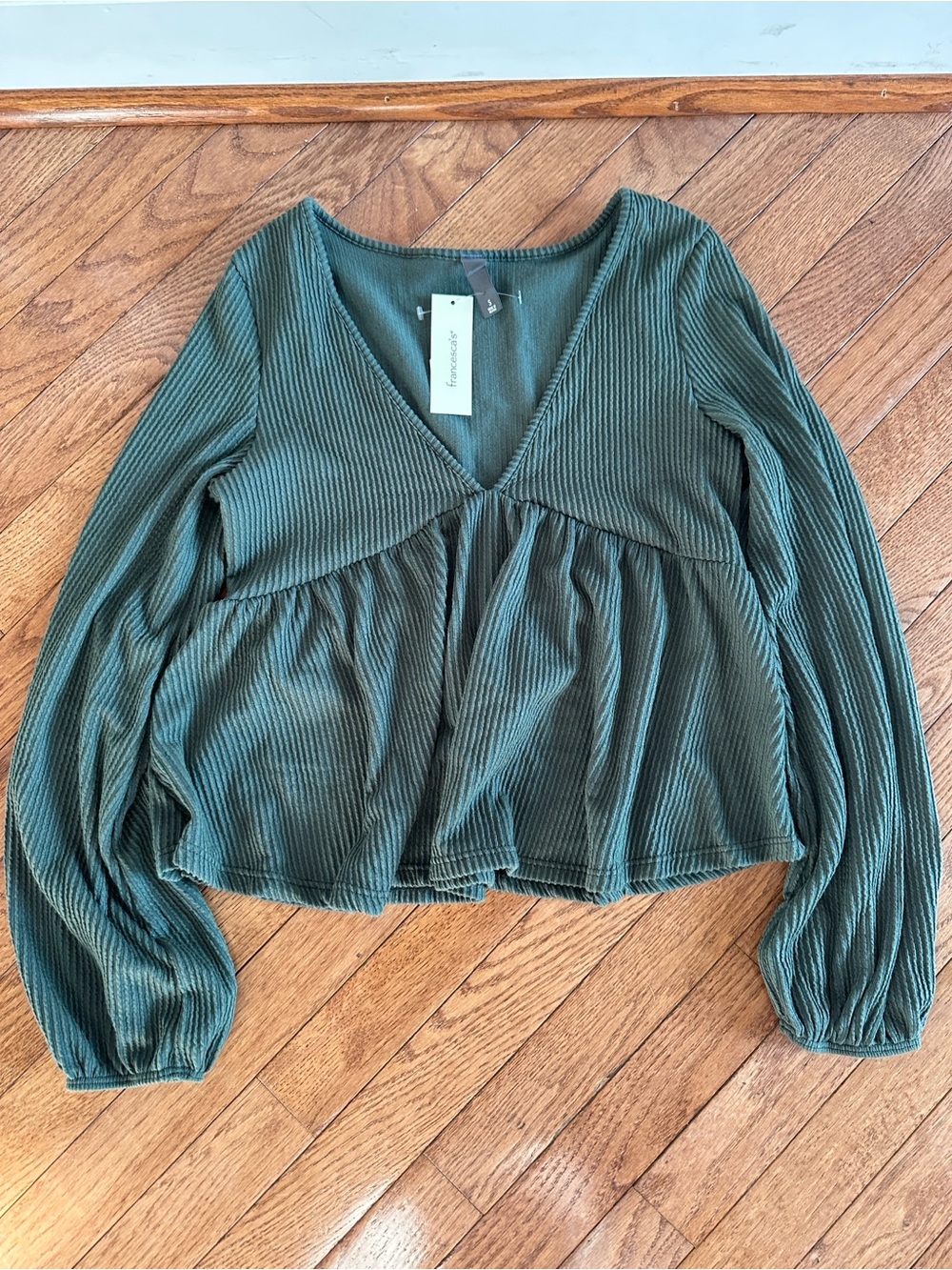 Francesca’s Alya V-Neck ribbed babydoll long sleeve Blouse - Green size S NWT - Picture 2 of 7
